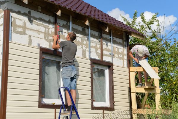 Cost of Handyman Siding Repair in New Castle