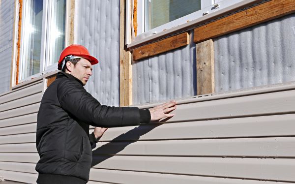 Cost of Vinyl Cladding Repair in New Castle