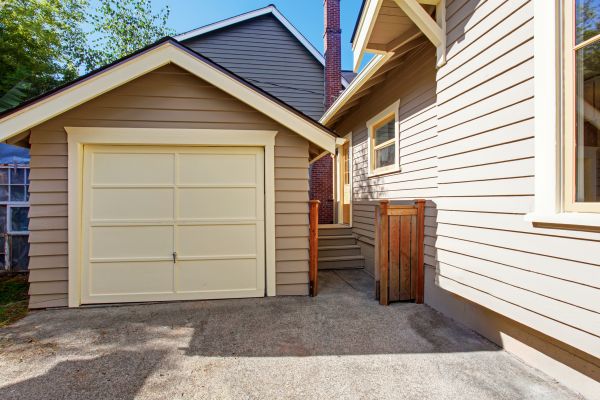 Cost of Garage Siding Replacement in New Castle