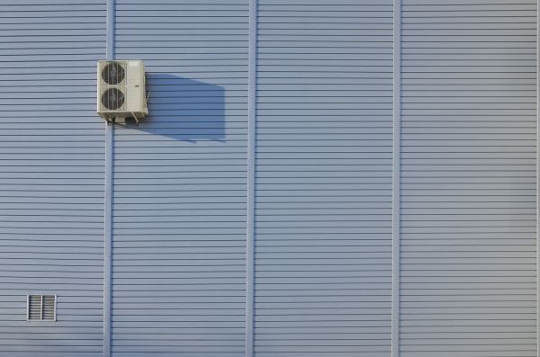 Cost of Flat Metal Siding Installation in New Castle